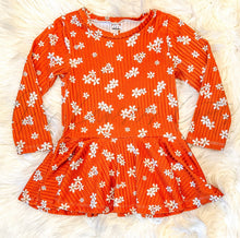 Load image into Gallery viewer, Long Sleeve Peplum

