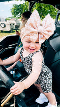 Load image into Gallery viewer, Ollie Romper

