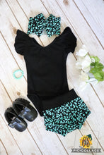 Load image into Gallery viewer, Mint Cheetah Bummie Set
