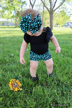 Load image into Gallery viewer, Mint Cheetah Bows
