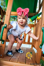 Load image into Gallery viewer, Cow &amp; Red Paisley Bummie/Bow Set
