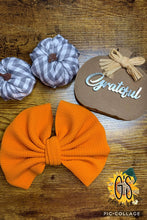 Load image into Gallery viewer, Pumpkin Orange Bows

