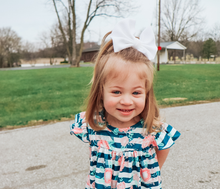 Load image into Gallery viewer, White Bows
