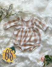 Load image into Gallery viewer, Mystery Anniston Romper
